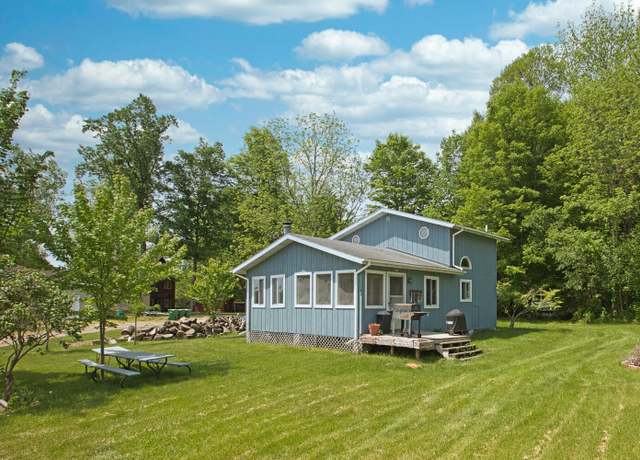 Property at 126 Diamond Isle, Cassopolis, MI 49031, 2 beds, 1 bath