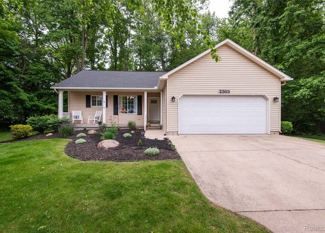 Property at 2303 Cranes Cove Cv, Burton, MI 48519, 4 beds, 2 baths