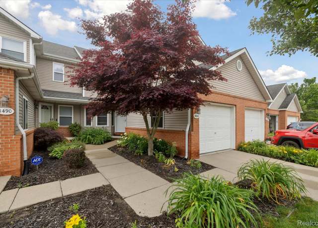 Property at 1484 Steeplechase Ct, Howell, MI 48843, 3 beds, 2.5 baths
