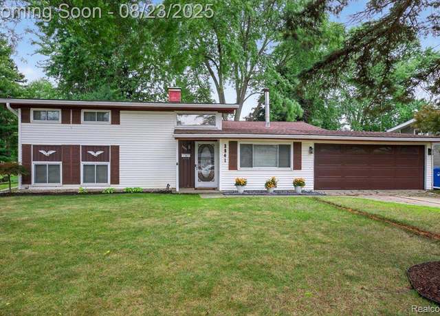 Property at 3641 Warringham Ave, Waterford Charter Township, MI 48329, 4 beds, 2.5 baths