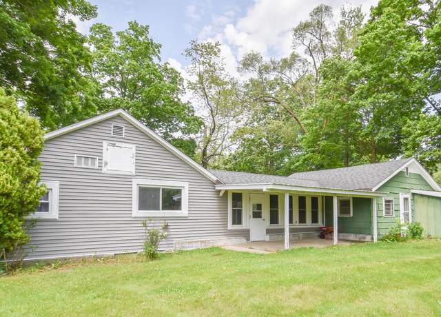 Property at 71 Hawley St, Quincy, MI 49082, 2 beds, 1 bath