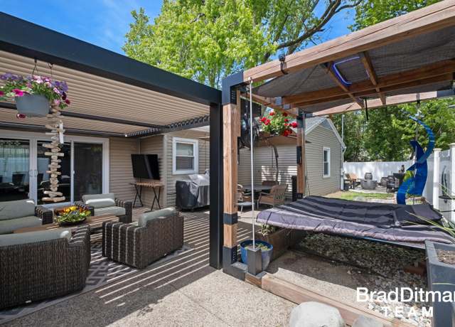 Property at 2151 Anderson Dr SE, Grand Rapids, MI 49506, 4 beds, 2.5 baths