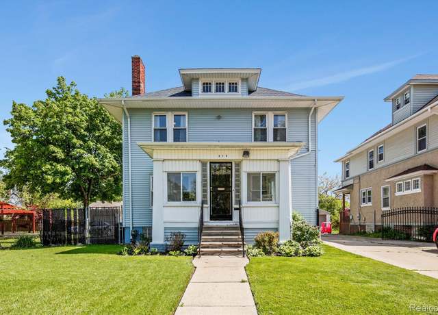 Property at 879 Lawrence St, Detroit, MI 48202, 4 beds, 1.5 baths