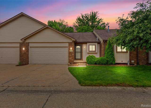 Property at 20460 Brandonwood Dr, Clinton Township, MI 48038, 2 beds, 2 baths