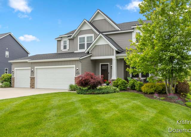Property at 12036 Harvest Home Dr, Lowell, MI 49331, 5 beds, 3.5 baths