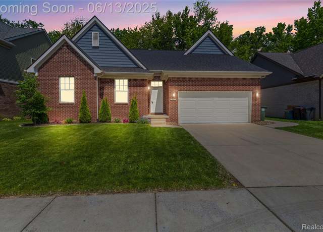 Property at 47467 Bayside Cir W, Chesterfield, MI 48047, 3 beds, 2 baths