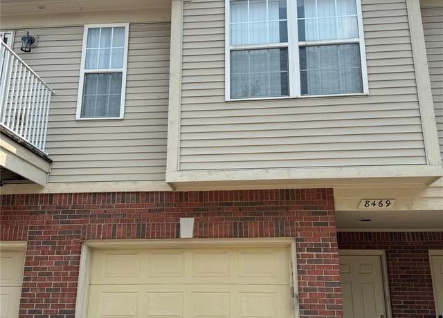 Property at 8469 Heywood Cir, Sterling Heights, MI 48312, 3 beds, 2 baths