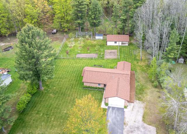 Property at 5121 Bunker Hill Rd, Williamsburg, MI 49690, 3 beds, 2 baths