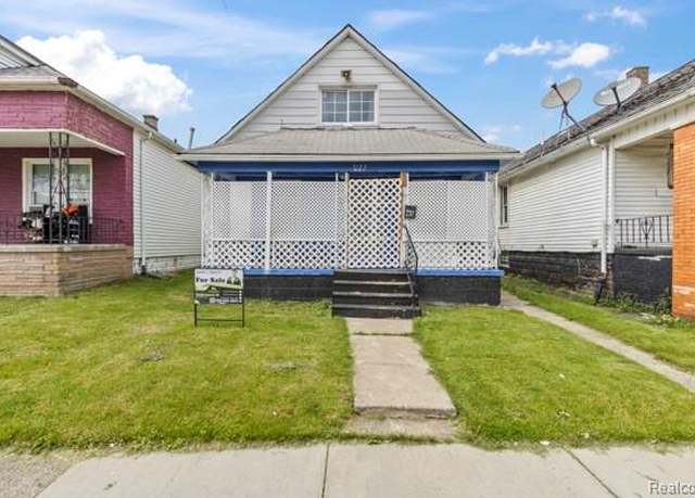 Property at 5151 Yemans St, Hamtramck, MI 48212, 5 beds, 2 baths