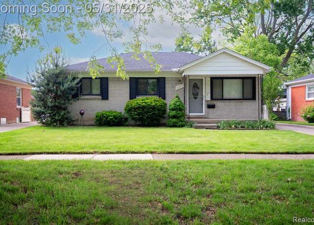 Property at 29974 Tamarack Dr, Flat Rock, MI 48134, 3 beds, 2 baths