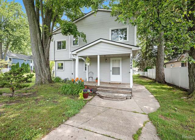 Property at 39846 Shoreline Dr, Harrison Township, MI 48045, 4 beds, 2.5 baths