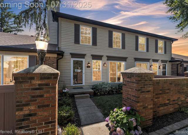 Property at 725 Eastwind Dr, Canton, MI 48188, 2 beds, 1.5 baths