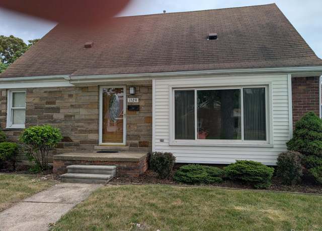 Property at 1529 Grant Ave, Lincoln Park, MI 48146, 3 beds, 1 bath