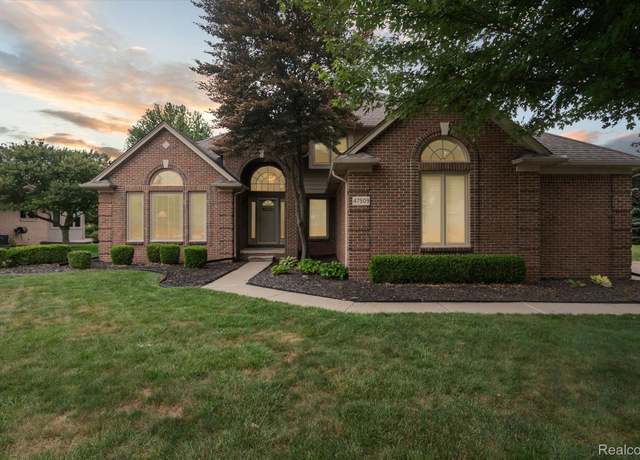 Property at 47509 Brockmor Dr, Shelby Charter Township, MI 48315, 4 beds, 2.5 baths