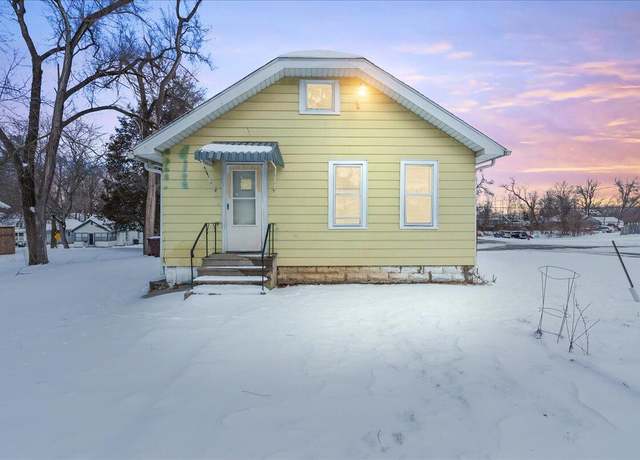Property at 337 E Addison St, Jackson, MI 49203, 3 beds, 1 bath