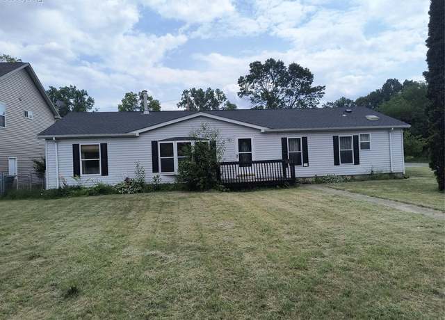 Property at 36283 Park Pl, Taylor, MI 48174, 3 beds, 2 baths