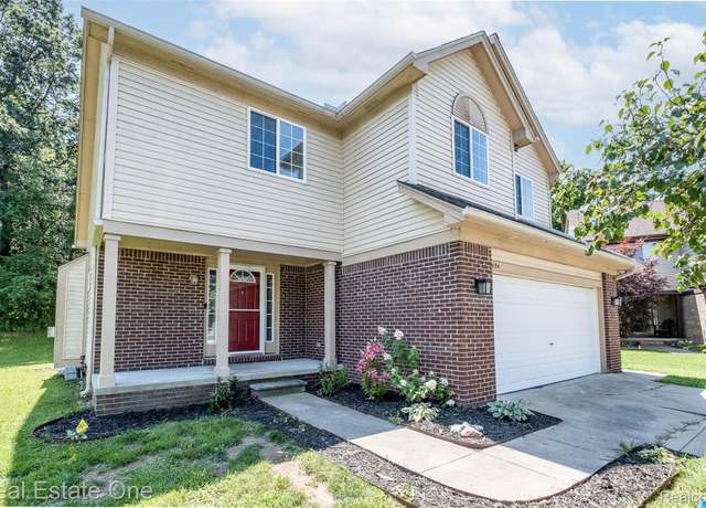 Property at 434 Converse Ct, Lake Orion, MI 48362, 4 beds, 2.5 baths
