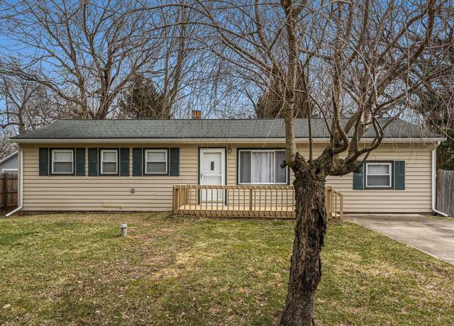 Property at 151 Morrow St, Kalamazoo, MI 49048, 3 beds, 1 bath
