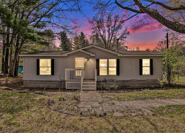 Property at 10790 16 Mile Rd NE, Cedar Springs, MI 49319, 3 beds, 2 baths