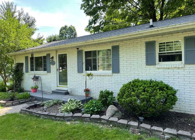 Property at 937 State Rd, Fenton, MI 48430, 2 beds, 1.5 baths