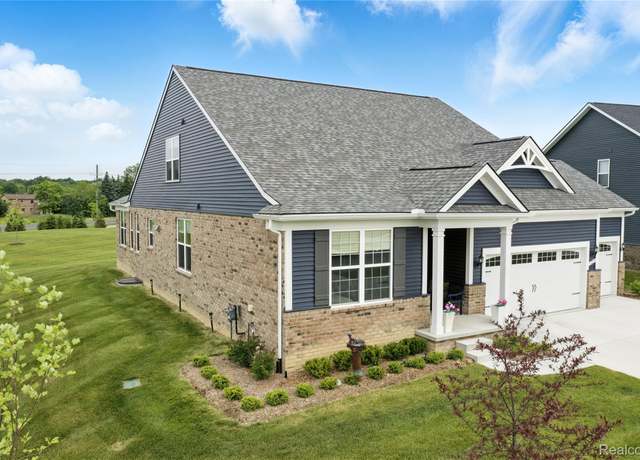 Property at 3215 Roslyn Dr, Ann Arbor, MI 48197, 3 beds, 3 baths