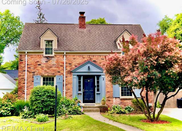 Property at 301 W Oakridge St, Ferndale, MI 48220, 3 beds, 1.5 baths