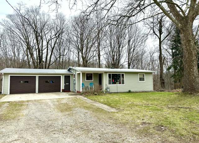 Property at 214 S Griswold St, Hart, MI 49420, 3 beds, 2 baths