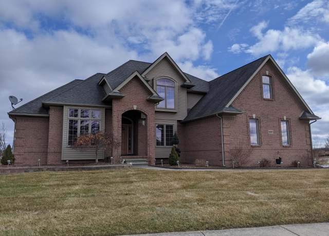 Property at 8502 Cobblestone Dr, Newport, MI 48166, 4 beds, 2.5 baths