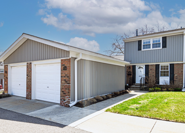 Property at 42369 Anchor Ct, Northville, MI 48167, 2 beds, 1.5 baths