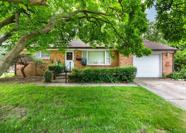 Property at 4144 Hillcrest Dr, Warren, MI 48092, 2 beds, 1 bath
