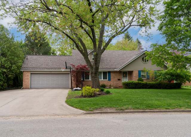 Property at 1320 E Chippewa St, Mt Pleasant, MI 48858, 5 beds, 3 baths
