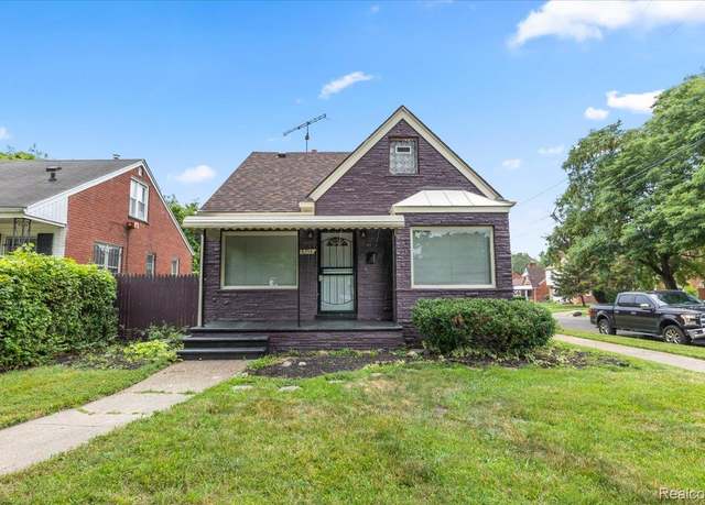 Property at 8355 W Outer Dr, Detroit, MI 48219, 3 beds, 2.5 baths