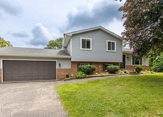 Property at 9618 Ridge Top Trl, Independence Charter Township, MI 48348, 3 beds, 2 baths