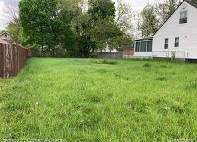 Property at 200 Crystal Lake Dr, Pontiac, MI 48341