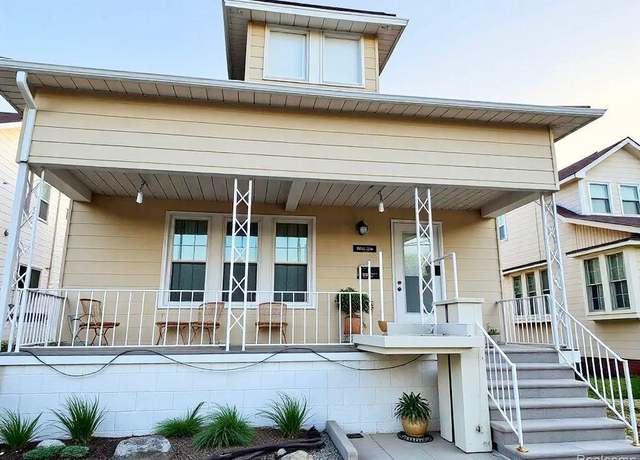 Property at 1307 University Ave, Lincoln Park, MI 48146, 3 beds, 2 baths