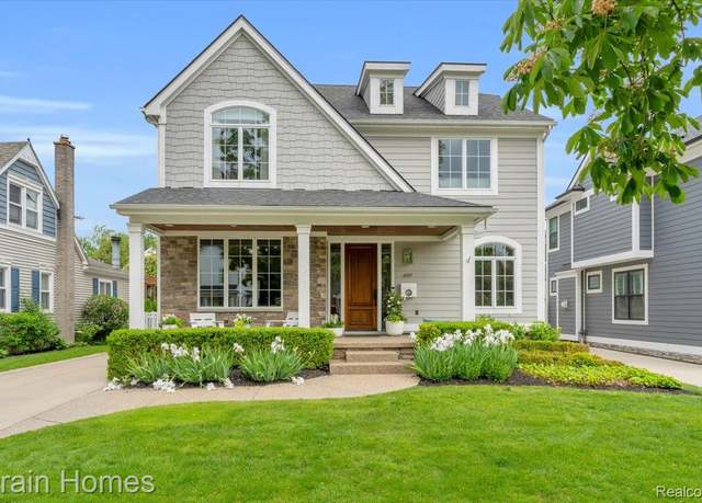 Property at 499 Catalpa Dr, Birmingham, MI 48009, 4 beds, 4.5 baths