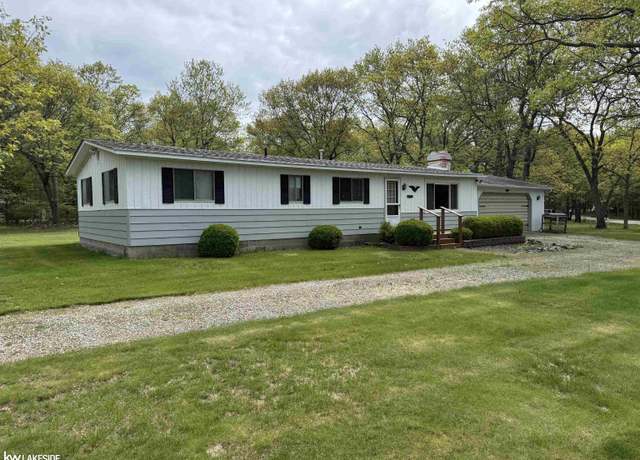 Property at 5740 Pine Dr, Caseville, MI 48725, 3 beds, 2 baths