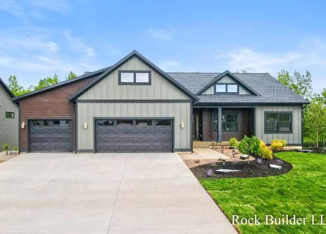 Property at 7134 Sugar Maple Dr, Hudsonville, MI 49426, 5 beds, 3.5 baths