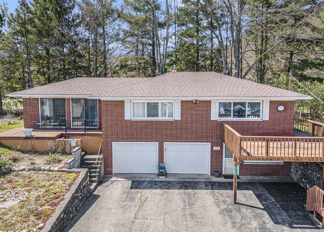 Property at 6189 W Sherman Lake Dr, Augusta, MI 49012, 2 beds, 1.5 baths