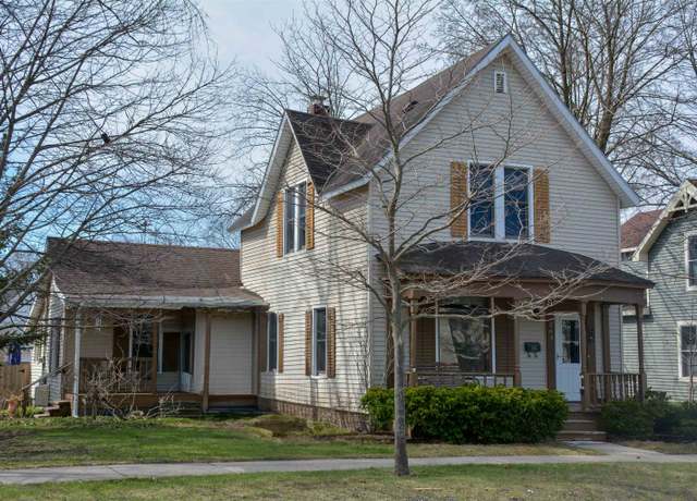 Property at 203 Seventh St, Traverse City, MI 49684, 3 beds, 2 baths