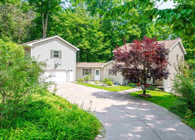 Property at 4020 Gaddi Dr, Traverse City, MI 49684, 4 beds, 3.5 baths