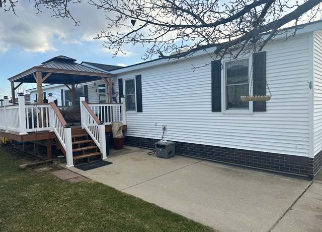 Property at 33332 Fern Ct, Lenox, MI 48048, 3 beds, 2 baths