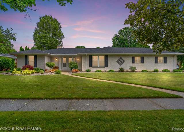 Property at 911 Eastgate Dr, Frankenmuth, MI 48734, 3 beds, 2 baths