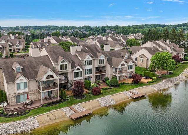 Property at 18268 Blue Heron Pointe Dr, Northville, MI 48168, 3 beds, 3.5 baths