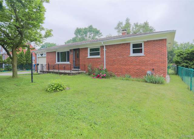 Property at 3581 Stolzenfeld Ave, Warren, MI 48091, 3 beds, 1.5 baths