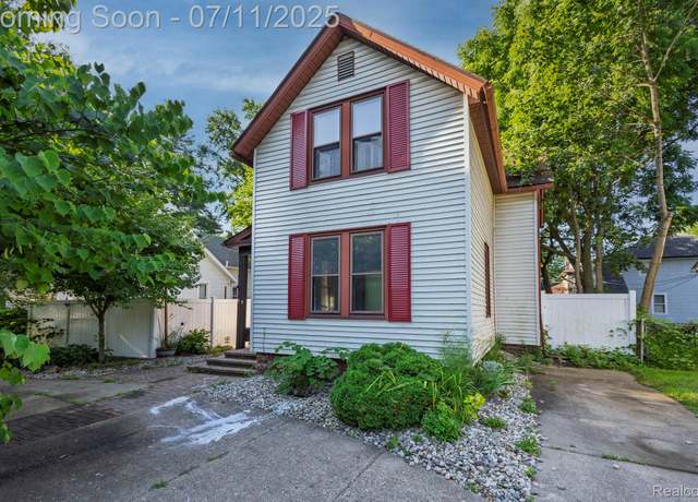 Property at 77 Hubbard St, Mt Clemens, MI 48043, 3 beds, 1 bath