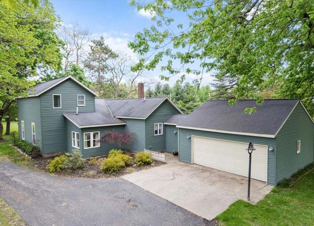 Property at 11087 Phelps Ave NW, Sparta, MI 49345, 4 beds, 2 baths