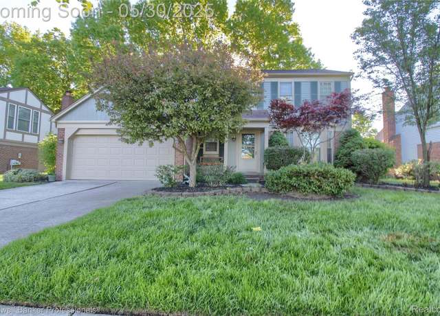 Property at 1468 N Morton Taylor Rd, Canton, MI 48187, 4 beds, 2.5 baths