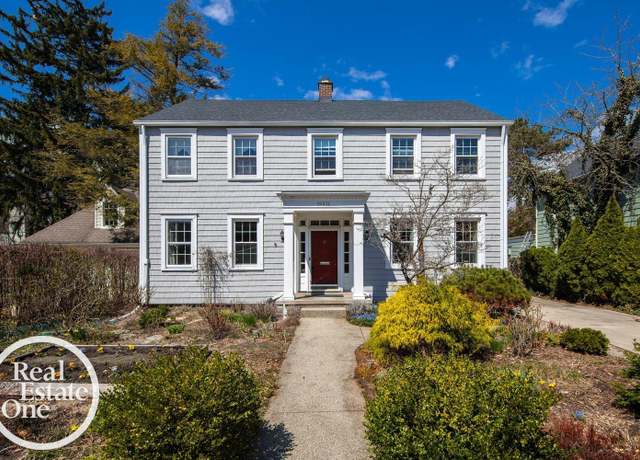 Property at 16831 Maumee Ave, Grosse Pointe, MI 48230, 4 beds, 2.5 baths