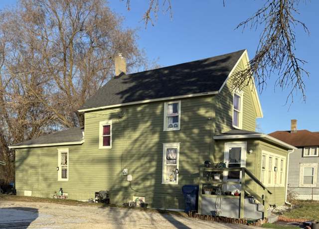 Property at 1069 E Main St, Benton Harbor, MI 49022, 2 beds, 1 bath